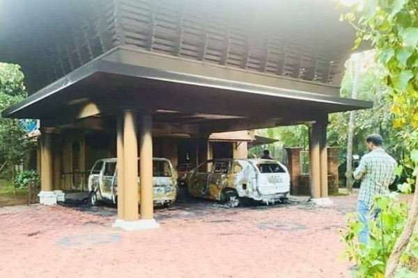 Sabarimala Row: Swami Sandeepananda Giri's Ashram Attacked in Kerala